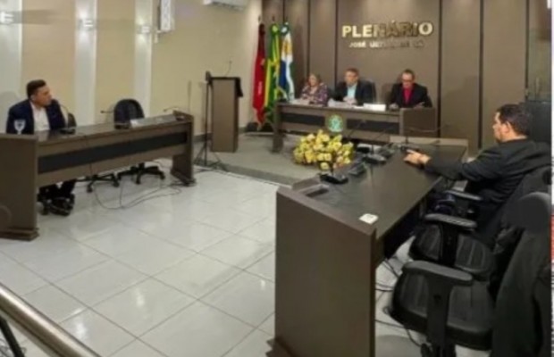 C�mara de Condado aprova requerimentos para beneficiar garis e garantir mais seguran�a em escola da comunidade do Borges