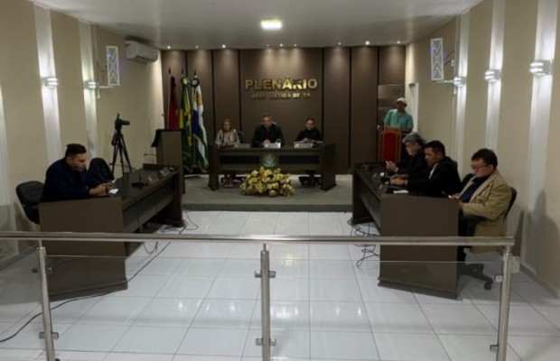 Vereadores participam de mais uma sess�o ordin�ria da c�mara de Condado realizada na �ltima sexta-feira (25)